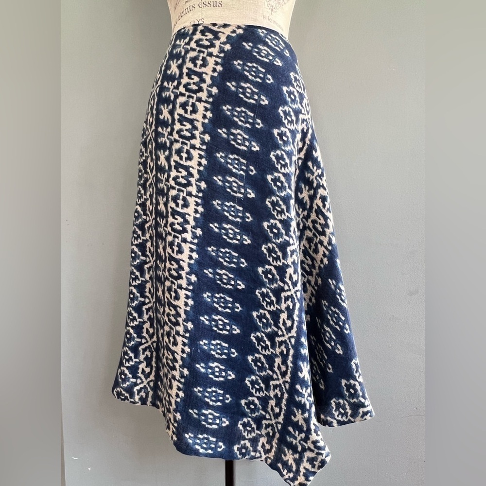 Coldwater Creek pre worn Navy and Cream Patterned Asymmetrical Skirt size M - Picture 1 of 13